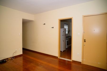 Apartamento à venda com 80m², 2 quartos e 1 vagaSala