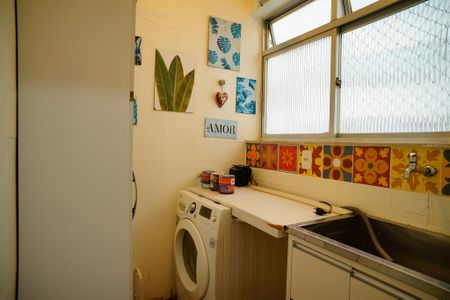Apartamento à venda com 80m², 2 quartos e 1 vagaÁrea de Serviço