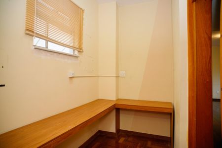 Apartamento à venda com 80m², 2 quartos e 1 vagaEscritório