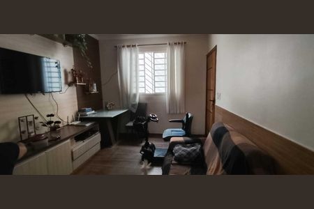 Sala de apartamento para alugar com 2 quartos, 45m² em Serrano, Belo Horizonte