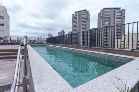 Studio para alugar com 24m², 0 quarto e sem vaga Studio para alugar com 24m², 0 quarto e sem vagaÁrea comum - Piscina