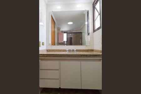 Apartamento à venda com 160m², 3 quartos e 2 vagasBanheiro da Suíte 1