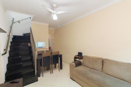 Sala de casa de condomínio para alugar com 2 quartos, 52m² em Vila Progresso (zona Leste), São Paulo