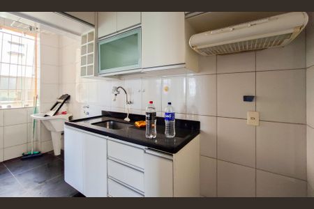 Apartamento à venda com 64m², 2 quartos e 1 vaga Apartamento à venda com 64m², 2 quartos e 1 vagaCozinha e Área de Serviço