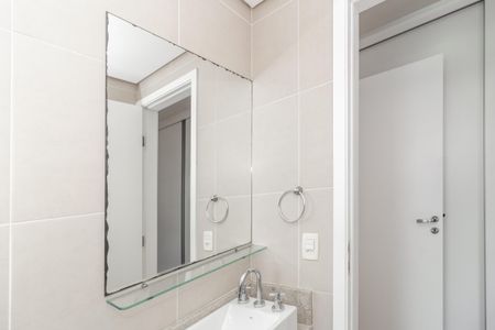 Apartamento à venda com 64m², 2 quartos e 2 vagas Apartamento à venda com 64m², 2 quartos e 2 vagasBanheiro da Suíte