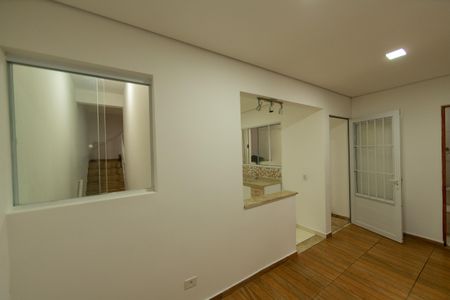 Sala de casa para alugar com 2 quartos, 60m² em Parque Ribeiro de Lima, Barueri