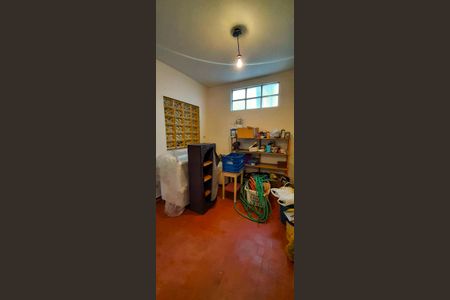 Casa à venda com 240m², 2 quartos e 2 vagas