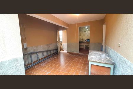 Casa à venda com 240m², 2 quartos e 2 vagas