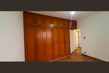 Casa à venda com 240m², 2 quartos e 2 vagas