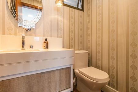 Apartamento para alugar com 250m², 4 quartos e 4 vagas Apartamento para alugar com 250m², 4 quartos e 4 vagasLavabo