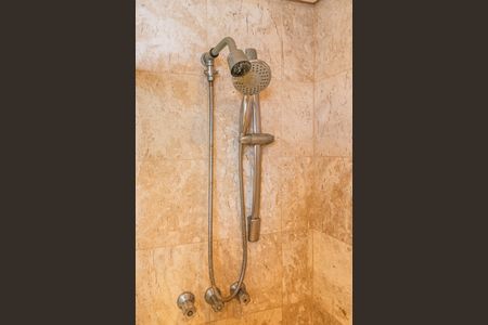 Apartamento para alugar com 250m², 4 quartos e 4 vagas Apartamento para alugar com 250m², 4 quartos e 4 vagasBanheiro da Suíte 1