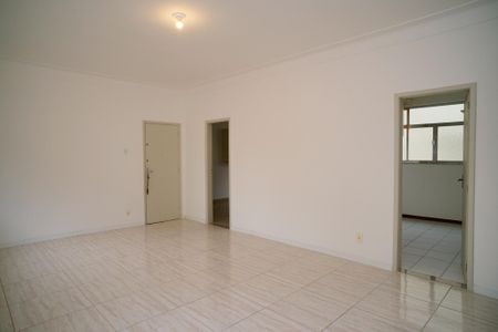 Sala de apartamento para alugar com 3 quartos, 110m² em São Francisco, Niterói