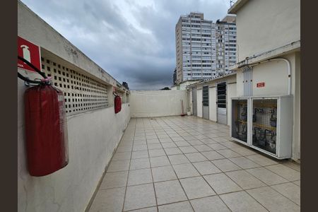 Apartamento para alugar com 61m², 3 quartos e sem vagaÁrea comum
