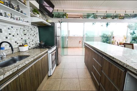 Apartamento à venda com 160m², 3 quartos e 3 vagas Apartamento à venda com 160m², 3 quartos e 3 vagasEspaço Gourmet