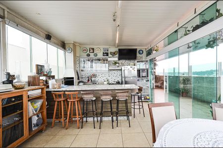 Apartamento à venda com 160m², 3 quartos e 3 vagas Apartamento à venda com 160m², 3 quartos e 3 vagasEspaço Gourmet