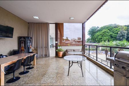 Apartamento à venda com 160m², 3 quartos e 3 vagas Apartamento à venda com 160m², 3 quartos e 3 vagasArea comum/ espaço gourmet