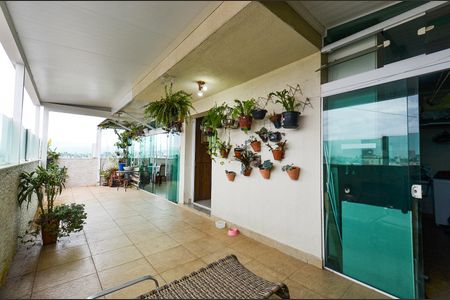 Apartamento à venda com 160m², 3 quartos e 3 vagas Apartamento à venda com 160m², 3 quartos e 3 vagasEspaço Gourmet