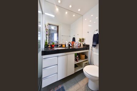 Apartamento à venda com 160m², 3 quartos e 3 vagas Apartamento à venda com 160m², 3 quartos e 3 vagasBanheiro suite