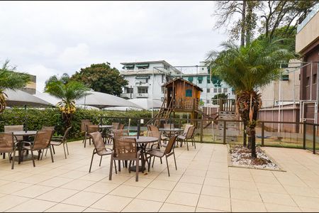 Apartamento à venda com 160m², 3 quartos e 3 vagas Apartamento à venda com 160m², 3 quartos e 3 vagasArea comum/ piscina