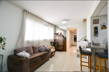 Apartamento à venda com 160m², 3 quartos e 3 vagas Apartamento à venda com 160m², 3 quartos e 3 vagasSala de estar