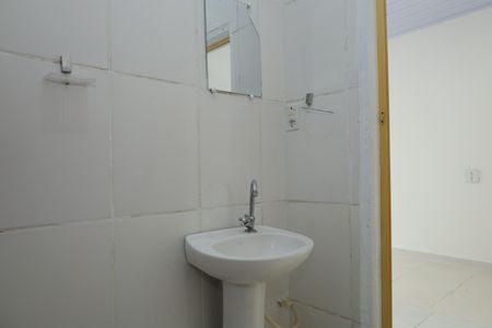 Banheiro de casa para alugar com 1 quarto, 24m² em Vila Norma, São Paulo