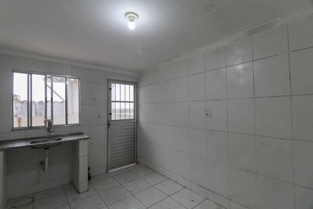 Sala/Cozinha de casa para alugar com 1 quarto, 32m² em Vila Margarida, São Paulo