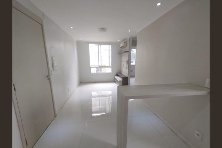 Sala de apartamento à venda com 2 quartos, 43m² em Rubem Berta, Porto Alegre