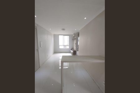 Sala de apartamento à venda com 2 quartos, 43m² em Rubem Berta, Porto Alegre