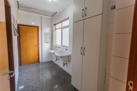 Apartamento para alugar com 175m², 4 quartos e 4 vagasÁrea de Serviço