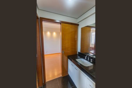 Apartamento para alugar com 175m², 4 quartos e 4 vagasBanheiro Social