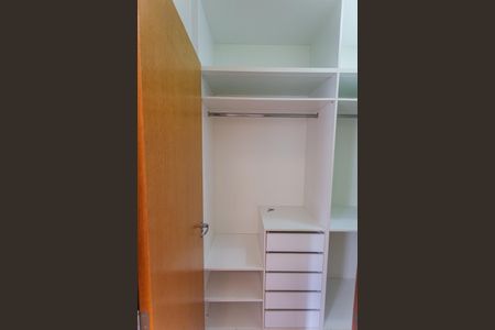 Apartamento para alugar com 175m², 4 quartos e 4 vagasCloset da Suíte 2