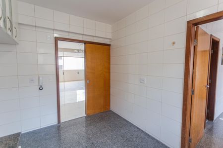 Apartamento para alugar com 175m², 4 quartos e 4 vagasCozinha