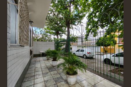 Apartamento para alugar com 70m², 3 quartos e sem vaga Apartamento para alugar com 70m², 3 quartos e sem vagaFachada e portaria