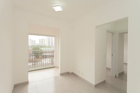 Sala de apartamento para alugar com 2 quartos, 48m² em Jardim Santo Antoninho, São Paulo