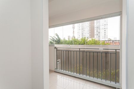 Vista da Sala de apartamento para alugar com 2 quartos, 46m² em Jardim Santo Antoninho, São Paulo