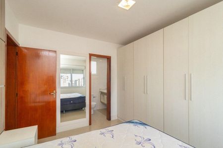 Quarto 2 de apartamento para alugar com 2 quartos, 66m² em Petrópolis, Porto Alegre