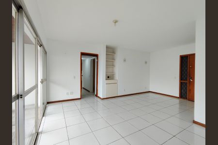 Sala de apartamento à venda com 2 quartos, 110m² em Grajaú, Rio de Janeiro