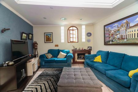 Casa à venda com 150m², 3 quartos e 2 vagas Casa à venda com 150m², 3 quartos e 2 vagasSala