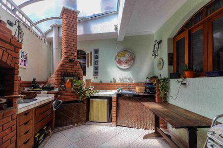 Casa à venda com 150m², 3 quartos e 2 vagas Casa à venda com 150m², 3 quartos e 2 vagasChurrasqueira