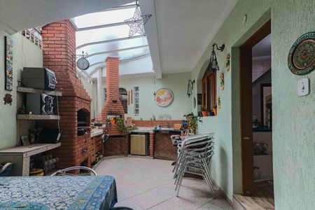 Casa à venda com 150m², 3 quartos e 2 vagas Casa à venda com 150m², 3 quartos e 2 vagasChurrasqueira