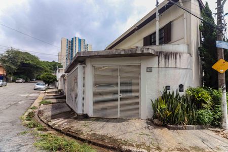 Casa à venda com 150m², 3 quartos e 2 vagas Casa à venda com 150m², 3 quartos e 2 vagasFachada.