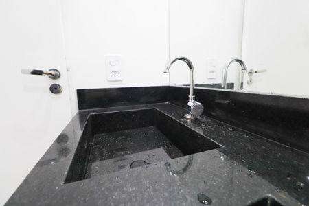 Apartamento para alugar com 36m², 2 quartos e sem vaga Apartamento para alugar com 36m², 2 quartos e sem vagaBanheiro