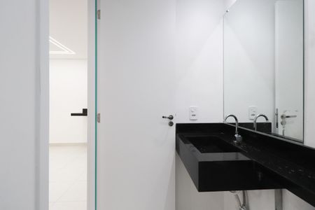 Apartamento para alugar com 36m², 2 quartos e sem vaga Apartamento para alugar com 36m², 2 quartos e sem vagaBanheiro
