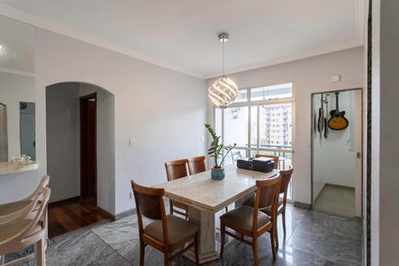 Apartamento à venda com 122m², 3 quartos e 2 vagasCopa