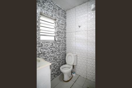 Banheiro de casa para alugar com 1 quarto, 60m² em Vila Moraes, São Paulo