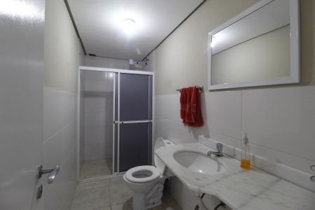 Casa para alugar com 990m², 6 quartos e 8 vagasBanheiro