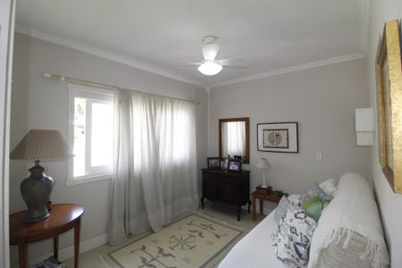 Casa para alugar com 990m², 6 quartos e 8 vagasSuíte 4