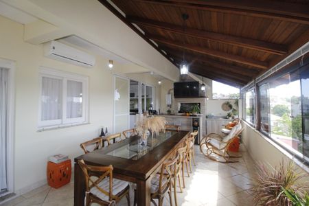 Casa para alugar com 990m², 6 quartos e 8 vagasVaranda gourmet