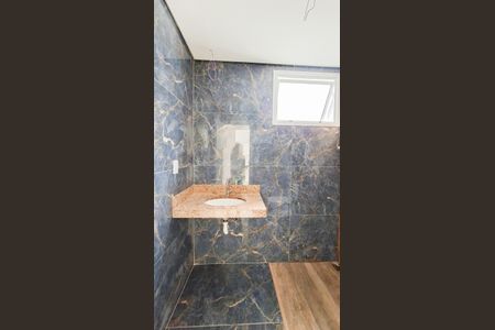 Apartamento à venda com 113m², 2 quartos e 1 vaga Apartamento à venda com 113m², 2 quartos e 1 vagaBanheiro