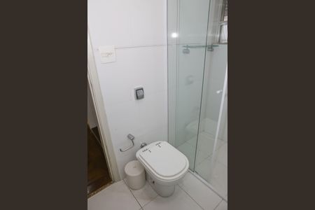 Apartamento à venda com 80m², 2 quartos e 1 vaga Apartamento à venda com 80m², 2 quartos e 1 vagaBanheiro